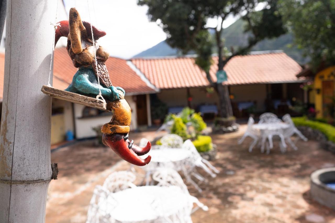 Hostal Jardin Escondido Vilcabamba Buitenkant foto